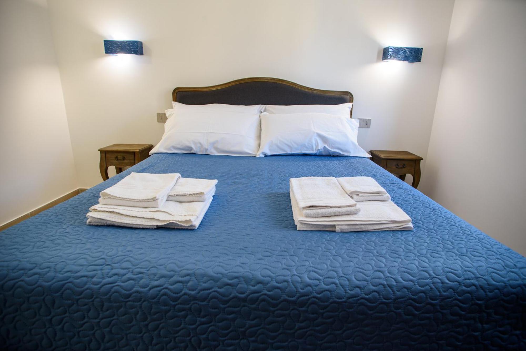 Central Station Apartments - Fanale Rentals Palermo Bilik gambar